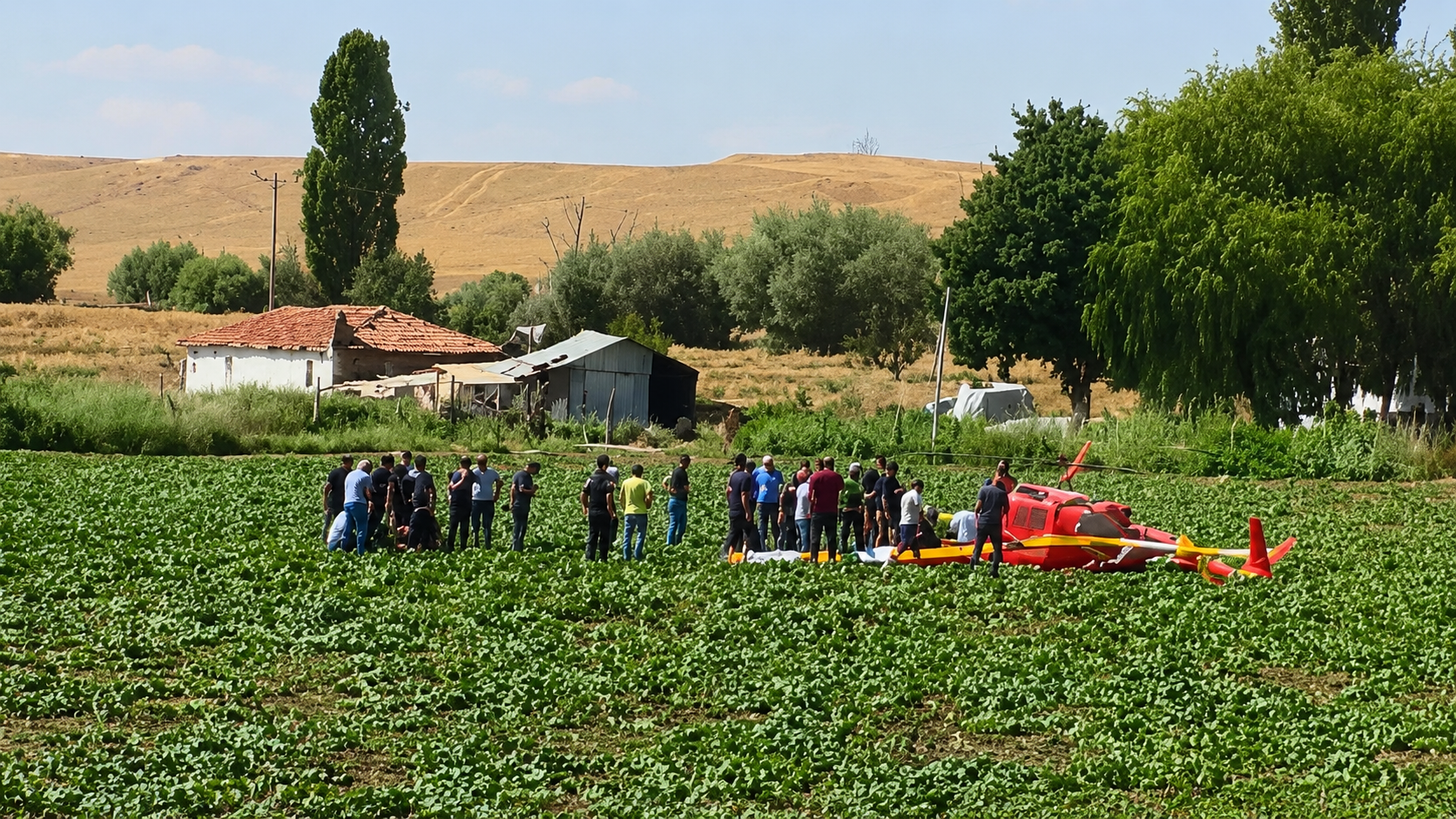 Ankara’da eğitim helikopteri düştü: 2 kişi yaralandı