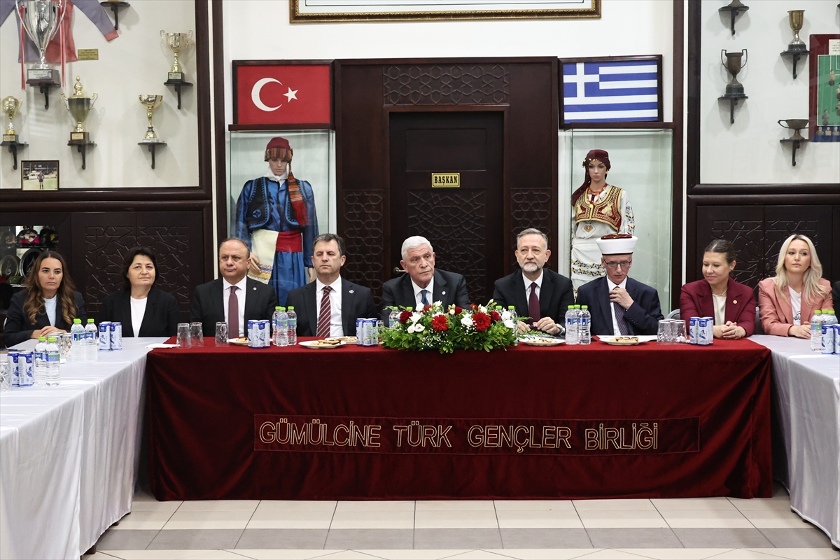 Müsavat Dervişoğlu Batı Trakya'da Türk temsilcileriyle buluştu