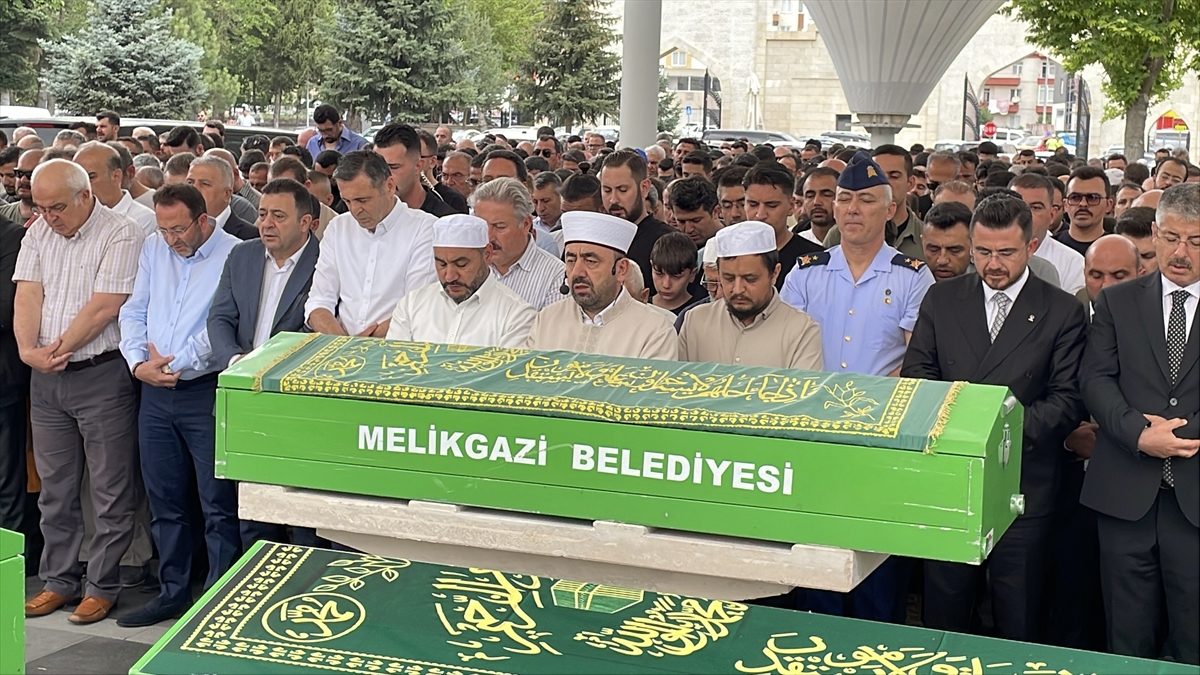 Bisiklet kazası can aldı: Özel kalem müdürü hayata veda etti
