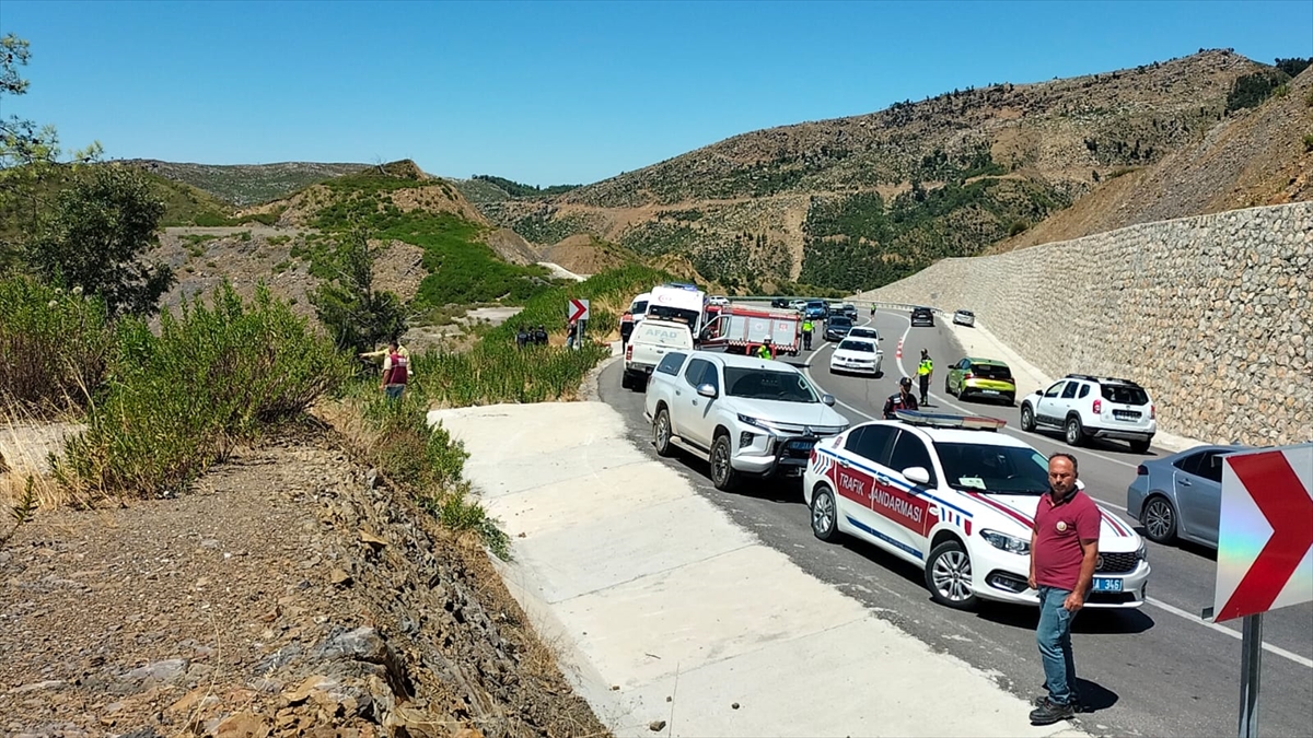 Antalya'daki feci kazada hayatını kaybeden 5 kişinin kimlikleri belli oldu