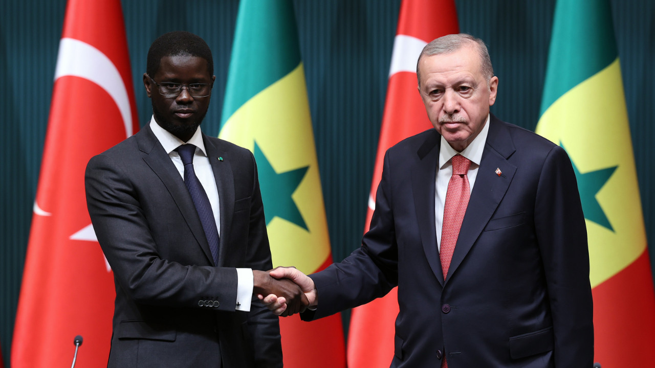 Cumhurbaşkanı Erdoğan, Faye ile küresel gelişmeleri görüştü
