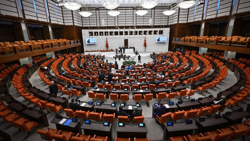 Dengeler değişti: Meclis'te yeni oturma düzeni belirlendi