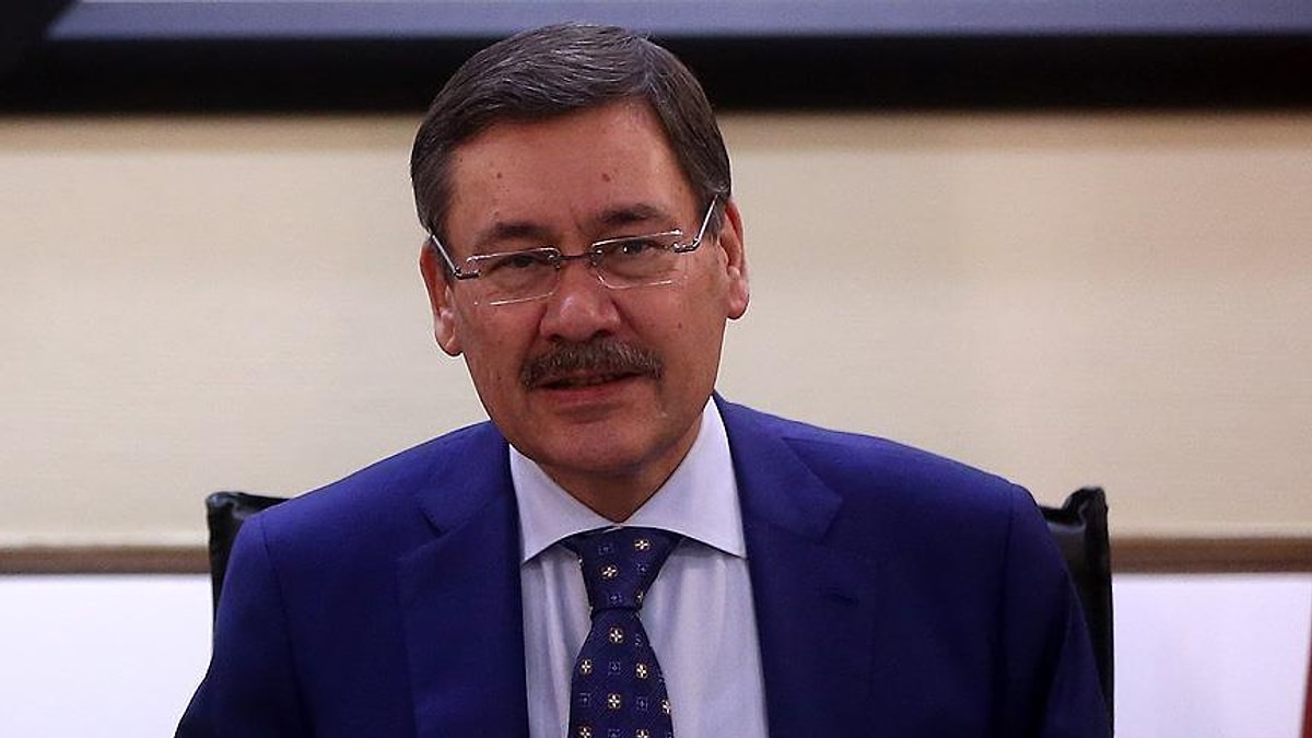 Melih Gökçek’ten Yeni Parti’ye 1 lira 3 kuruşluk bağış