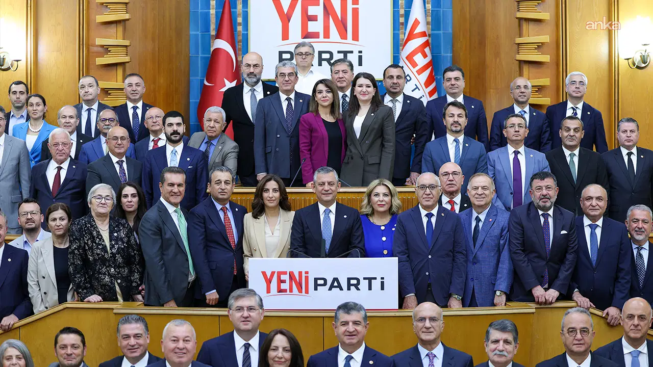 CHP'de yaprak dökümü: Samsun ve Muğla teşkilatları Yeni Parti'ye katıldı