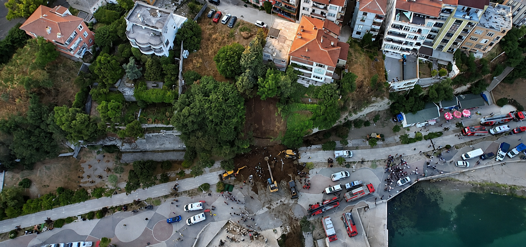 Büyükçekmece’de toprak kayması: Valilik açıkladı, arama-kurtarma tamamlandı