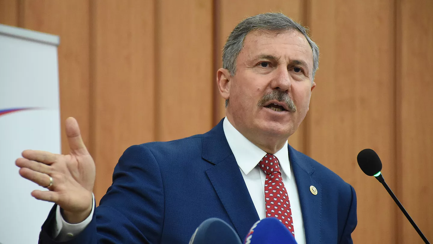 AK Parti’ye mi geçiyor? O isimden beklenen açıklama geldi