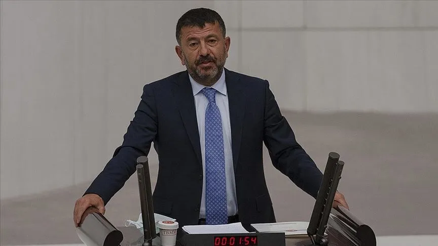 İzmir Belediyesi dosyasında Veli Ağbaba'nın ağabeyi gözaltına alındı