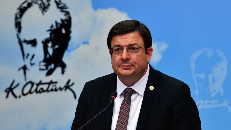 Bir belediye başkanı daha Yeni Parti'ye katıldı