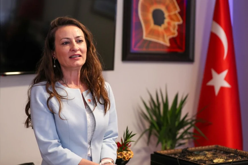 Yeni Parti Manisa İl Başkanı İlksen Özalper gözaltına alındı