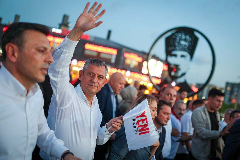 Yeni Partili kurmaylardan fezleke yorumu: Özgür Özel'e geri adım attırmak istiyorlar