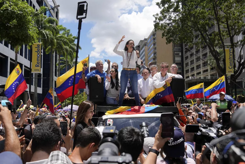 Venezuela’da iktidar ve muhalefet aynı masada!