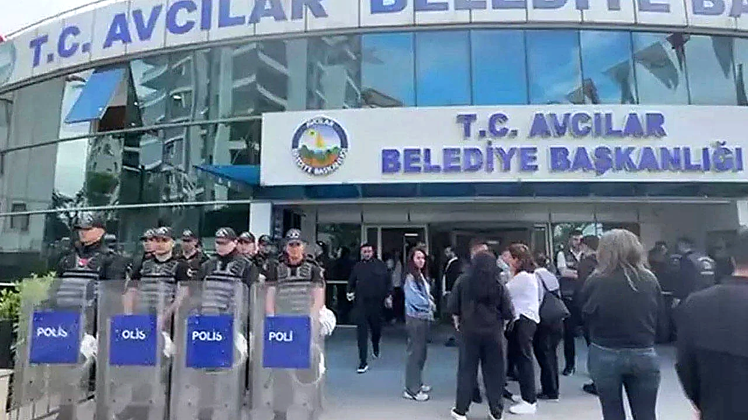 Avcılar Belediyesi soruşturmasında 12 şüpheli hakimliğe sevk edildi