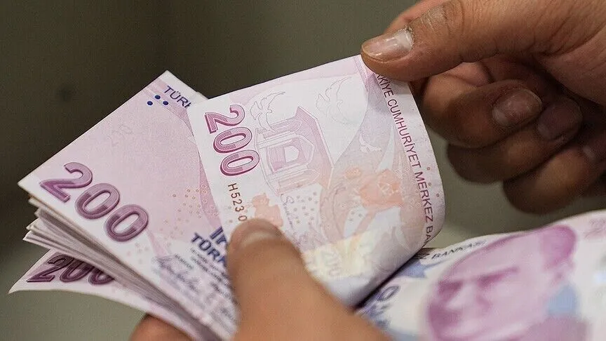 Esnafa 6 ayda 74,8 milyar liralık kredi desteği
