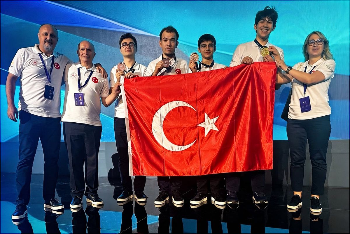 Türkiye’den Nükleer Bilim Olimpiyatı’nda tarihi başarı: 1 altın, 3 bronz