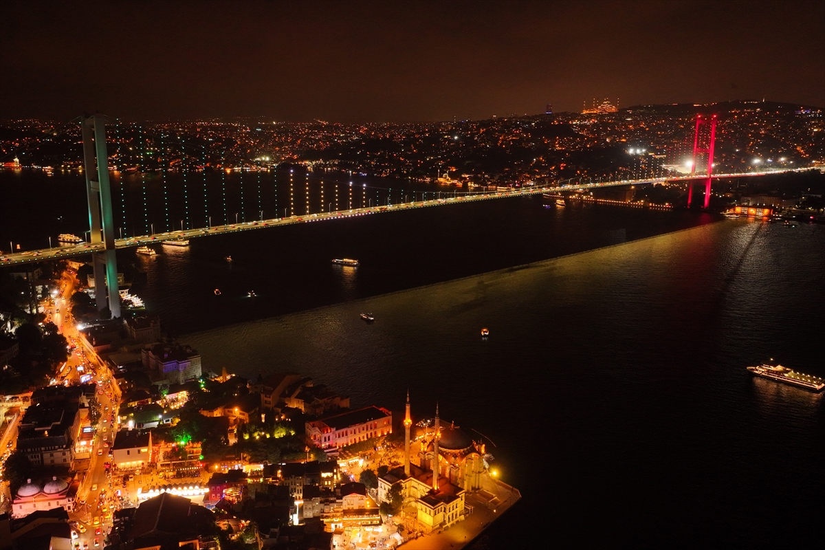 Mekke Anlaşması İstanbul ve Ankara’nın simgelerine taşındı