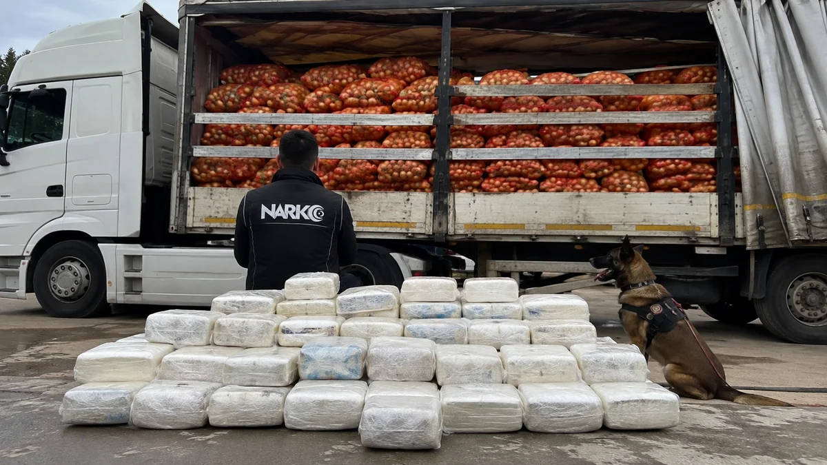 Ankara'da İran plakalı tıra operasyon: 150 kilo uyuşturucu ele geçirildi