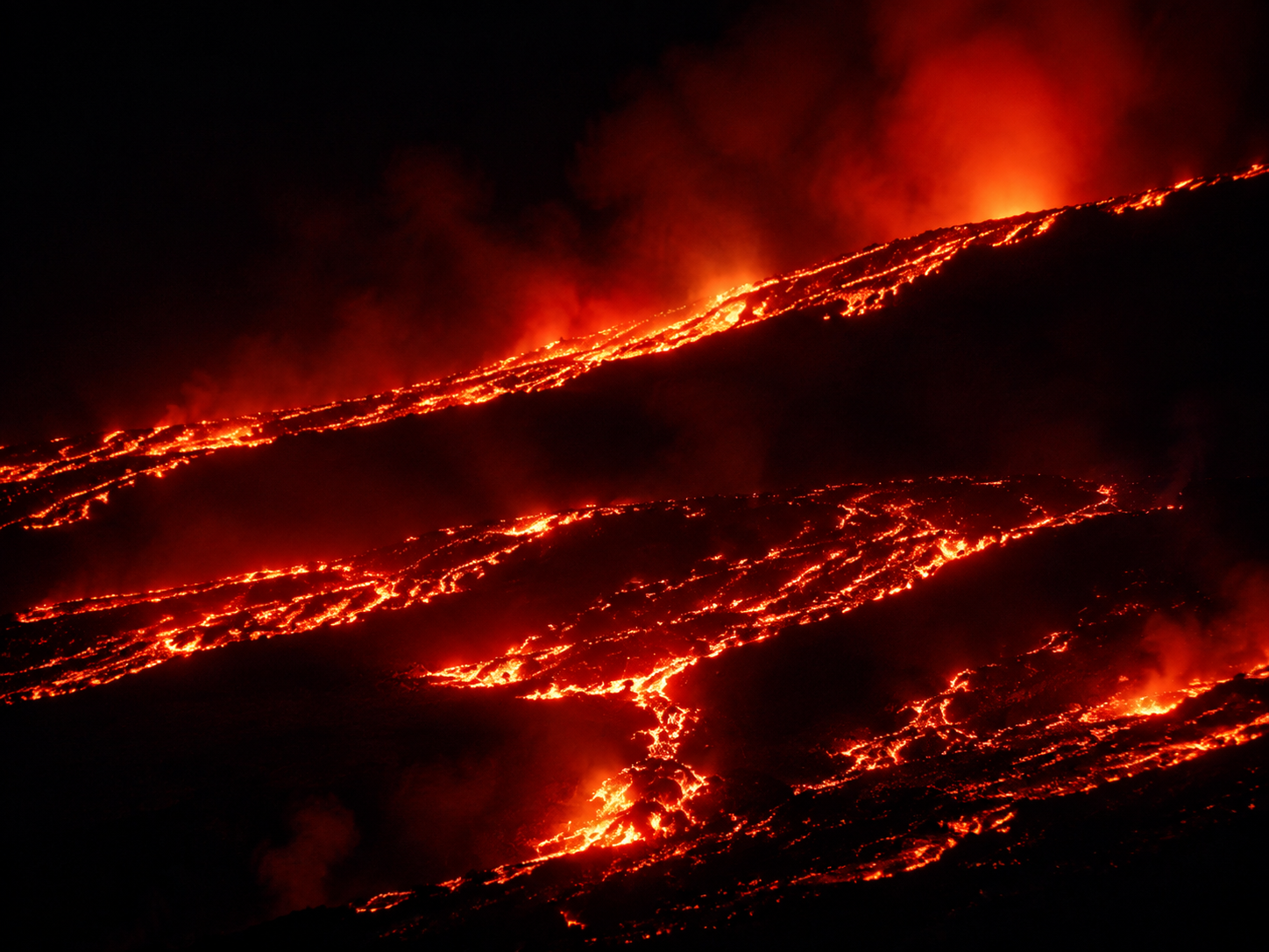 İtalya’da Etna patlaması: Katanya’da seferlere ara verildi!