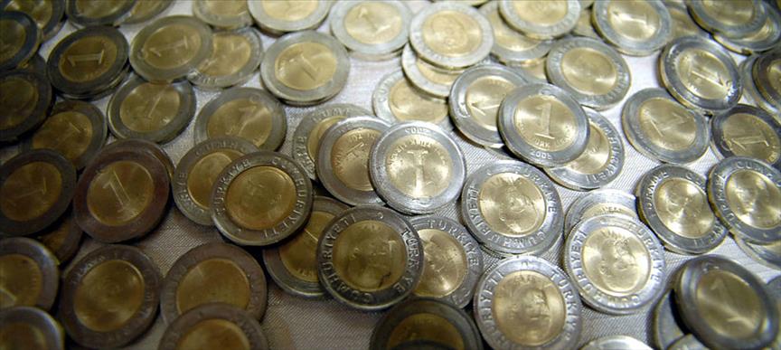 Dilencinin üzerinden 25 bin 190 lira çıktı