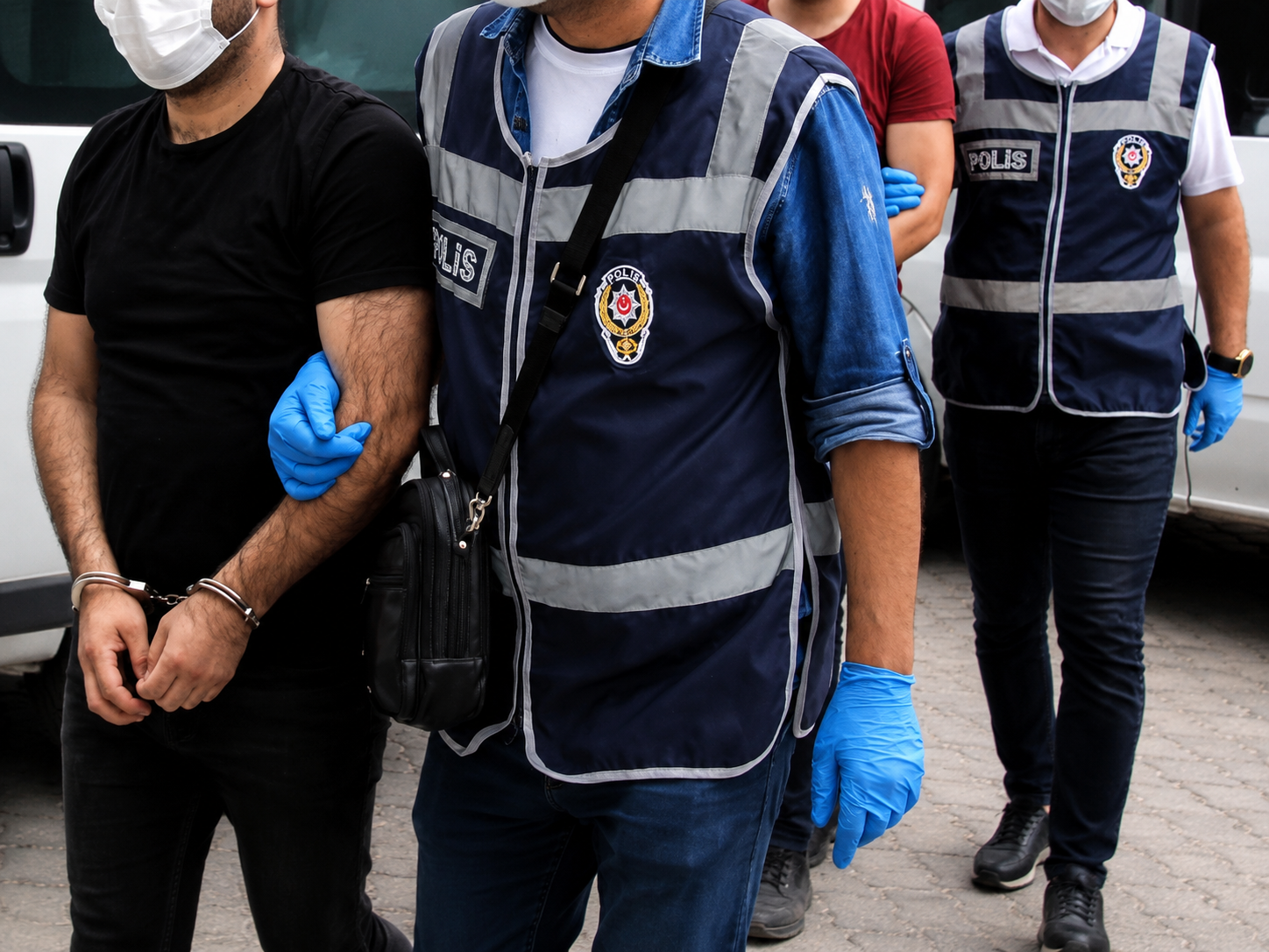 Jandarmadan uyuşturucu operasyonu: Çok sayıda madde bulundu