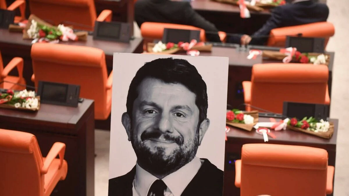 Can Atalay: Bir an için Anayasa’nın askıda olduğunu unutalım