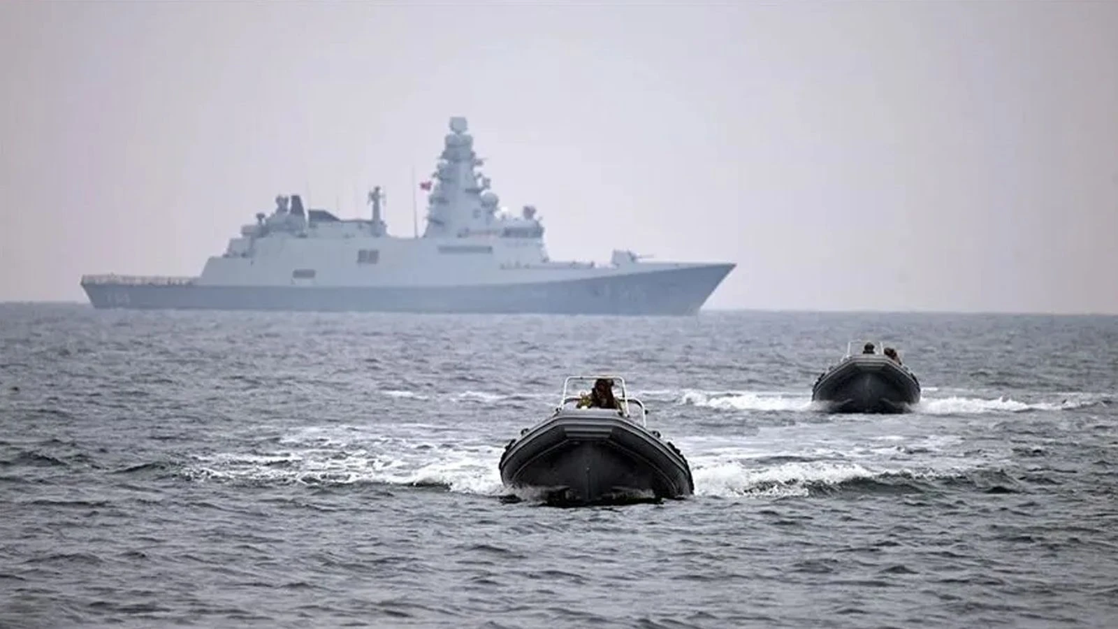 Türkiye'nin deniz gücü Yunanistan'ı alarma geçirdi: Atina planını yeniliyor