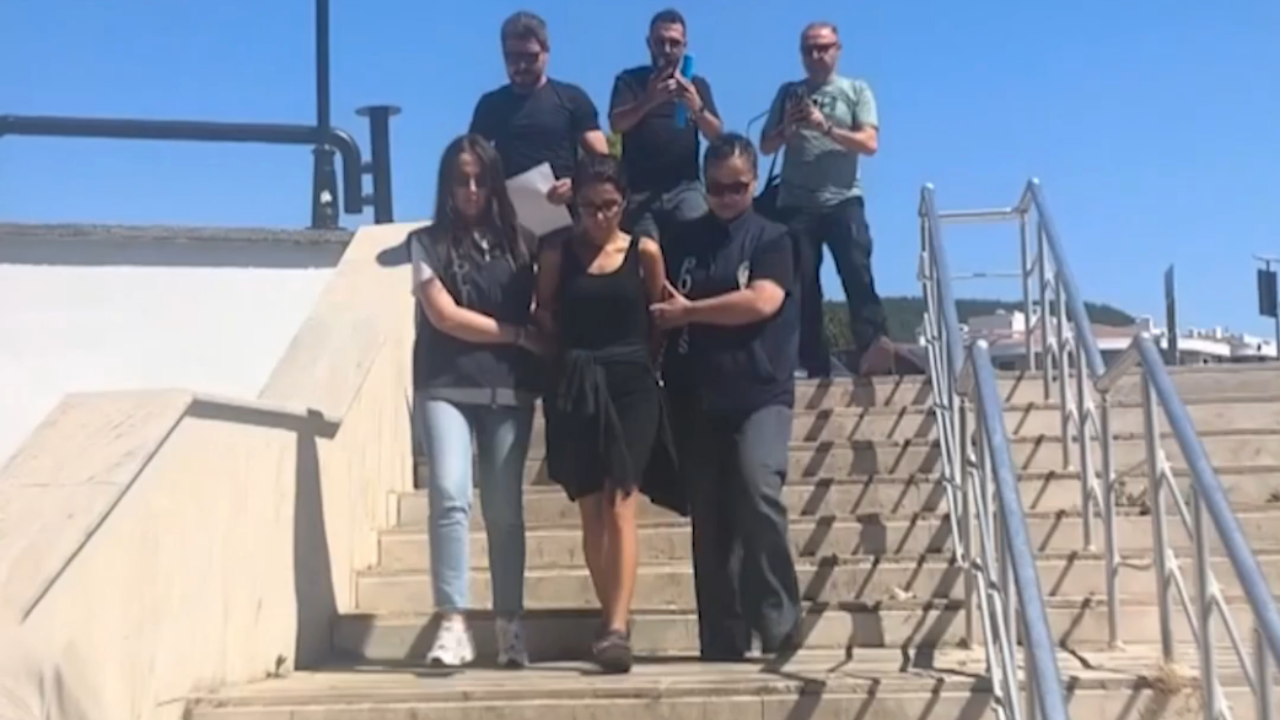 Ayşe A.: Bayrağı ateşe verme eylemimi pişmanlıkla yapmadım