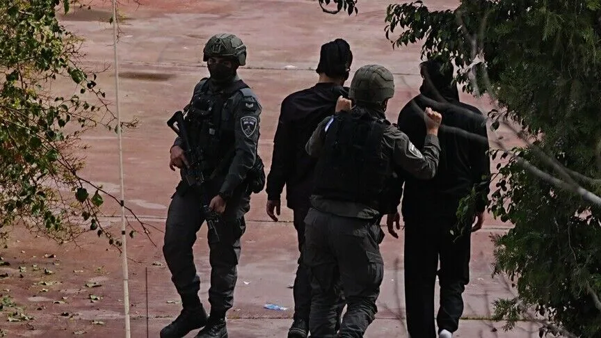 İsrail ordusu Batı Şeria'da 3 Filistinliyi gözaltına aldı
