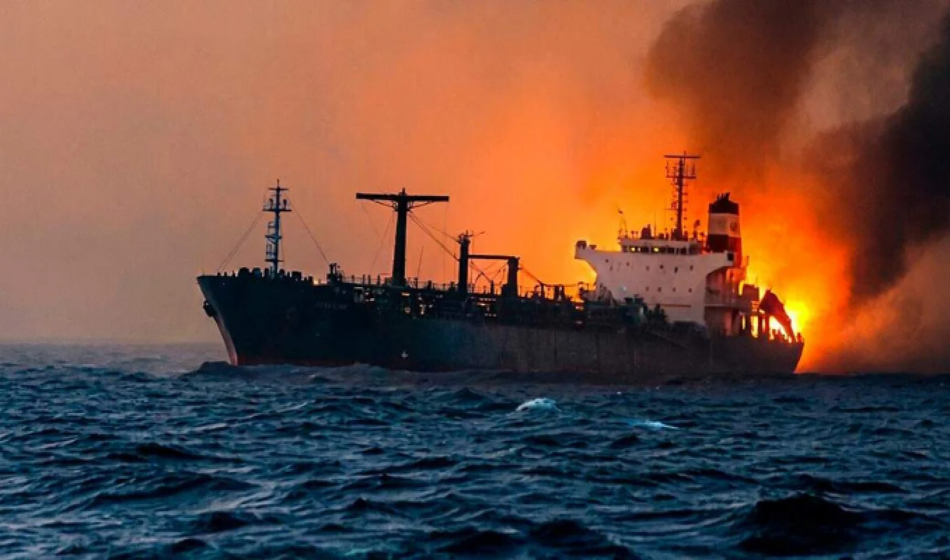 Hürmüz Boğazı'nda BAE'ye ait iki tanker hedef alındı