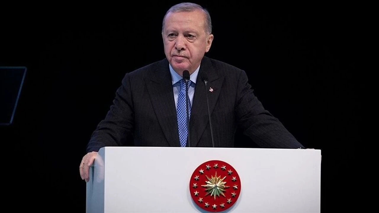 AK Parti 25 yaşında: Tüm dikkatler Cumhurbaşkanı Erdoğan’ın tarihî konuşmasına çevrildi!