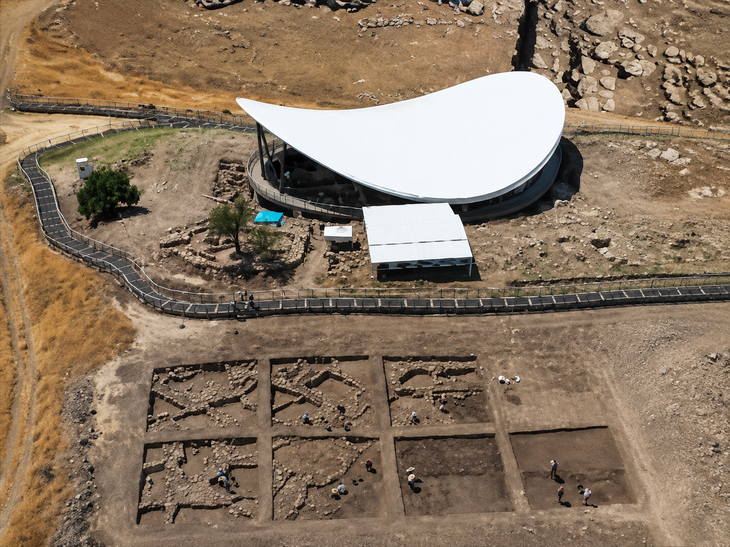 Göbeklitepe’de tarihî keşif: 8 bin yıllık yapılar ortaya çıkarıldı