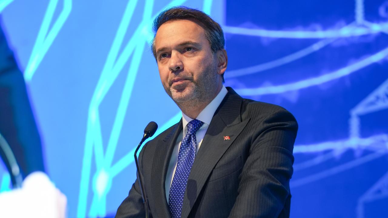 Bayraktar: Enerjide yeni bir mimari kuracağız