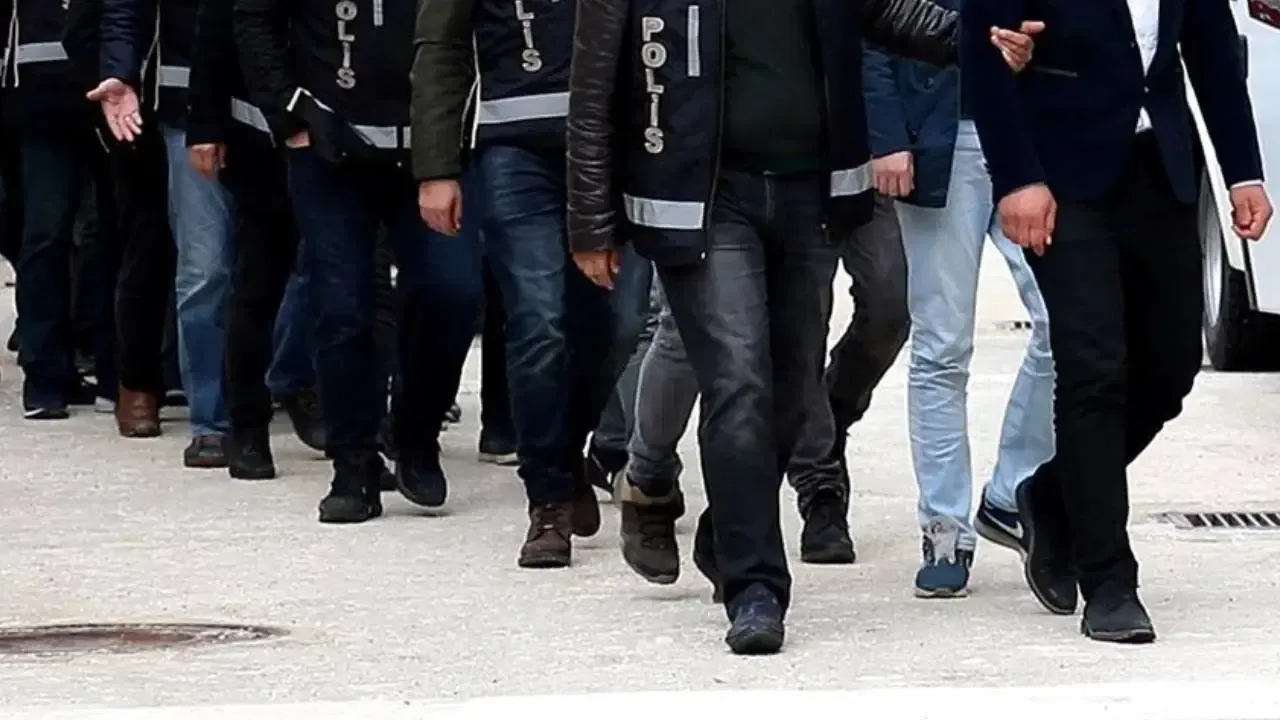 İstanbul'da şapkalılar operasyonu: 9 kişi gözaltına alındı