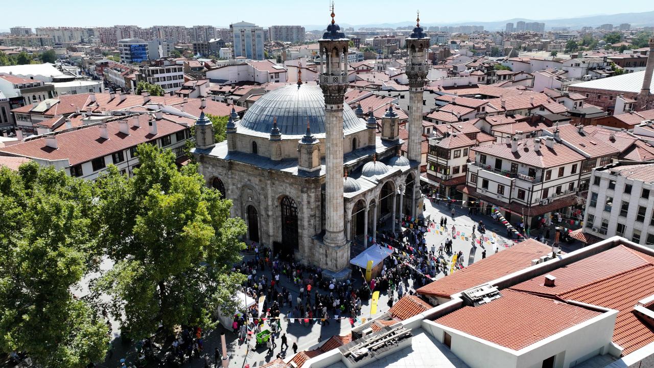 Konya'da 5. tarihi bedesten alışveriş günleri başladı