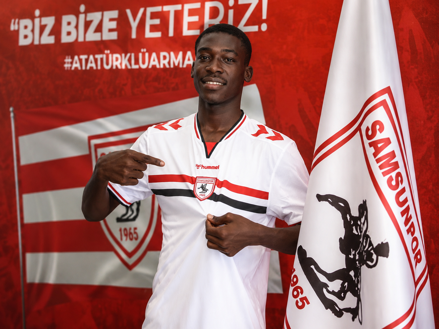 Samsunspor, Mbaitoloum Daniel ile geleceğe imza attı
