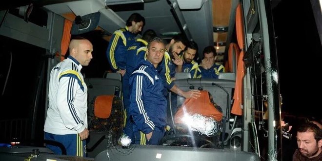 Fenerbahçe'ye düzenlenen saldırıda 4 kişi yakalandı