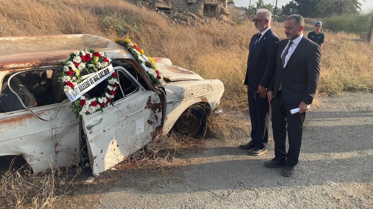 Kuzey Kıbrıs'ta gazeteci Adem Yavuz için anma töreni yapıldı