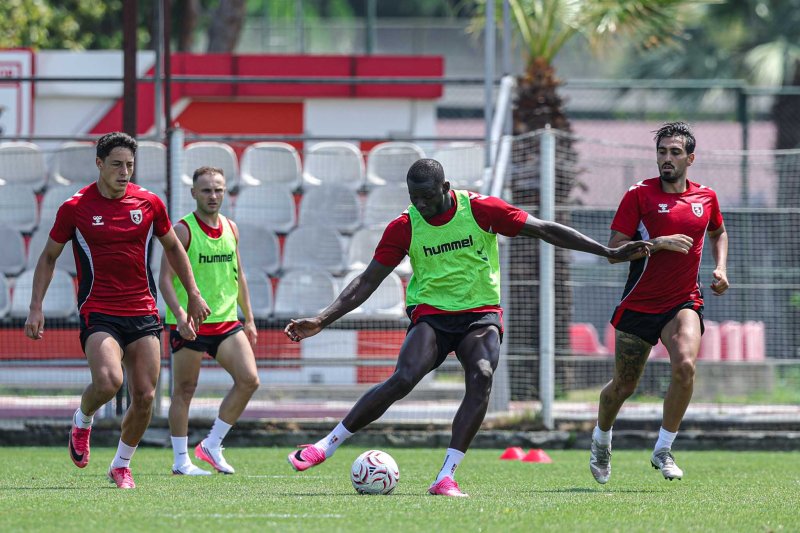 Göztepe, sezonu Samsunspor karşısında açıyor