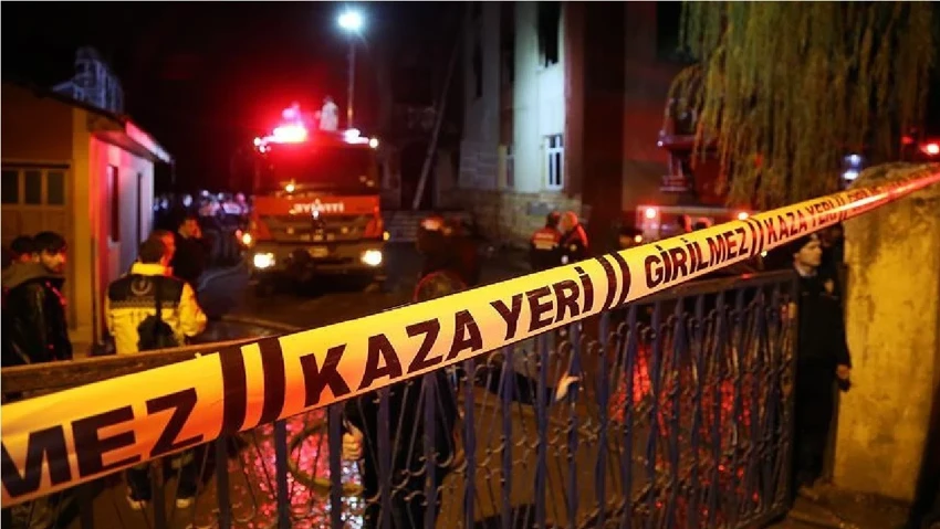 Afyon'da hatalı dönüş faciası: Motosiklet sürücüsü can verdi