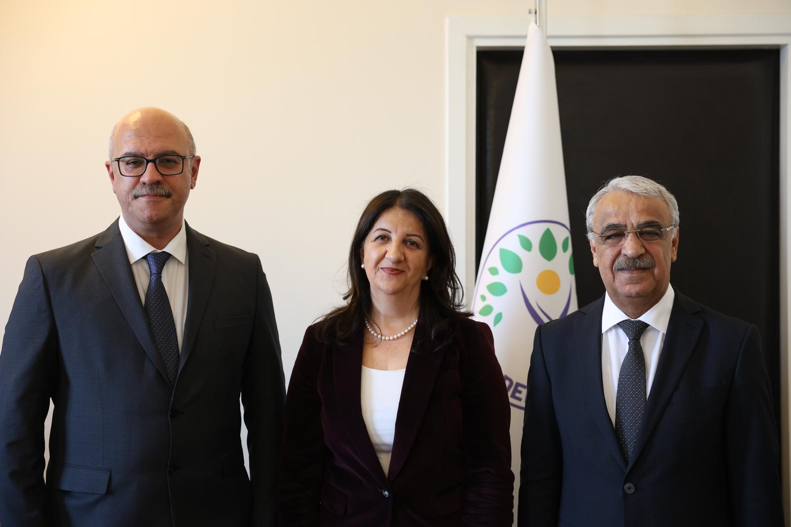 Selahattin Demirtaş'ı ziyaret eden İmralı heyetinden açıklama