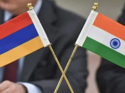 Ermenistan ve Hindistan askeri heyetleri Erivan'da buluştu