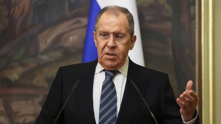Sergey Lavrov: "Japonya, Putin konusunda ahlak sınırını aştı"