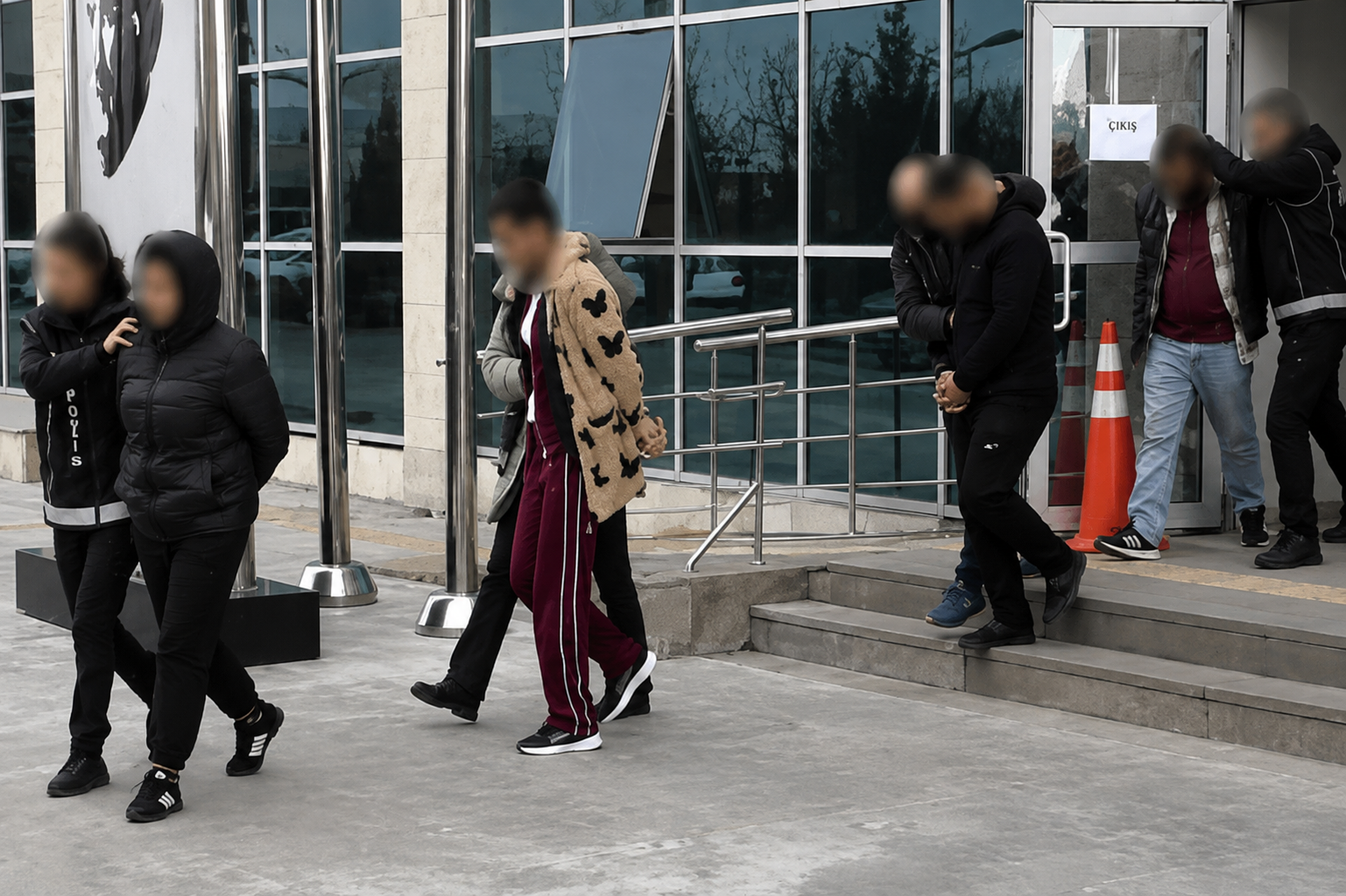 Uşak'ta uyuşturucu operasyonlarında 14 tutuklama yapıldı