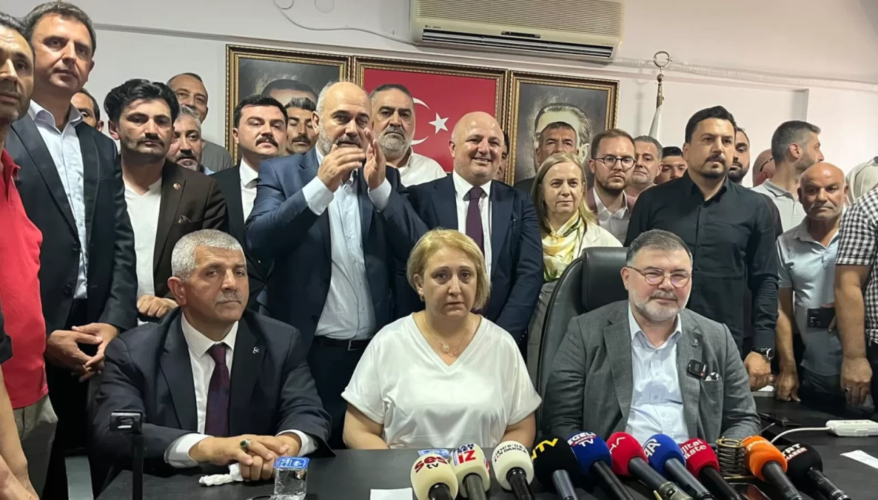 Asuman Şen Menderes Belediye Başkan vekilliğini devraldı