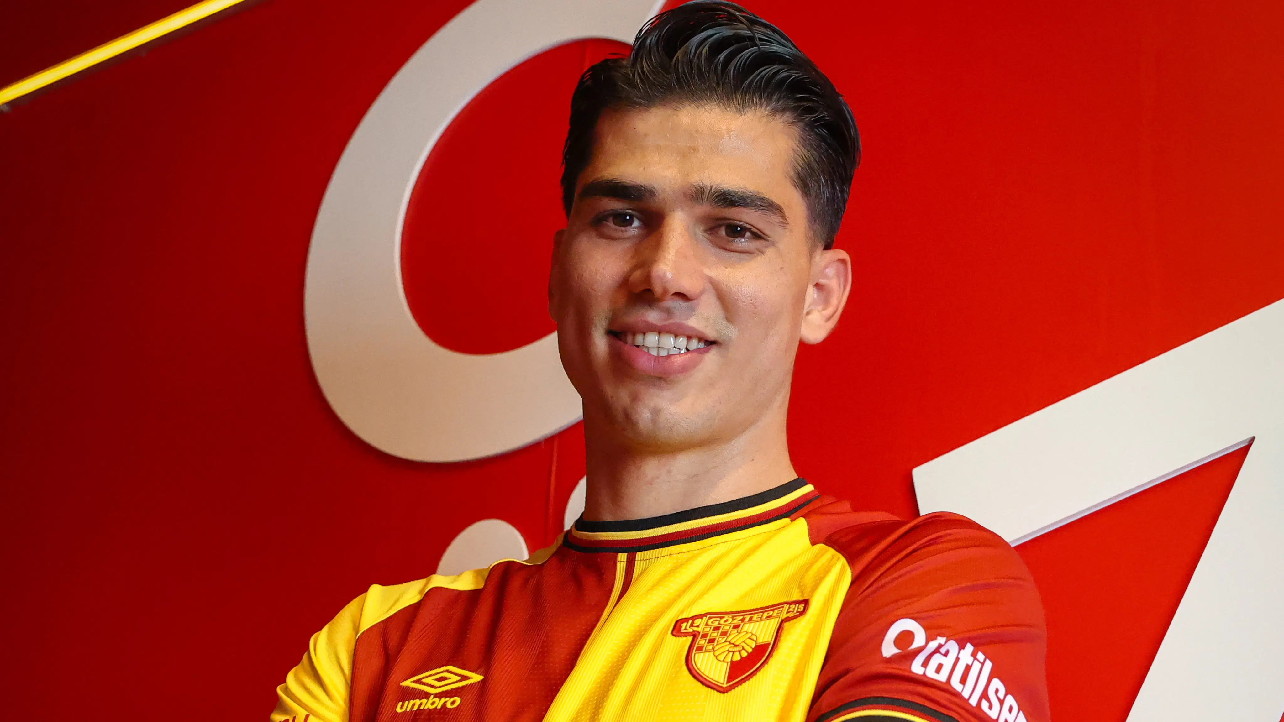 Göztepe, Bekir Turaç Böke ile 3+1 yıllık sözleşme imzaladı