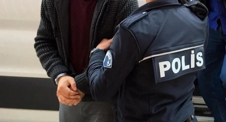 Gaziantep'te operasyon: FETÖ üyesi firari adalete teslim oldu