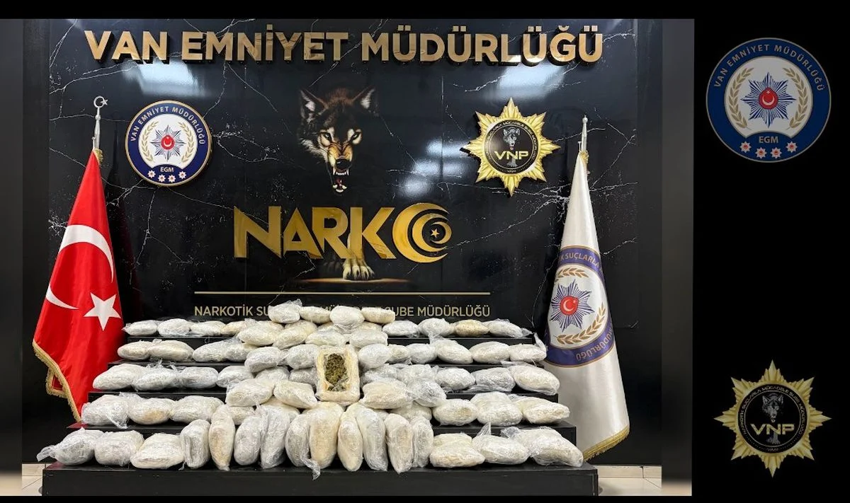Van'da baskın: Esrar yakalanırken kaçak akaryakıt da bulundu