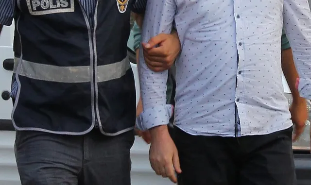 Midyecinin kız kardeşine bıçakla saldıran zanlı markette yakalandı