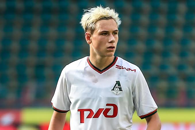 Galatasaray'dan 10 numara transferi: Aleksei Batrakov için resmi adım