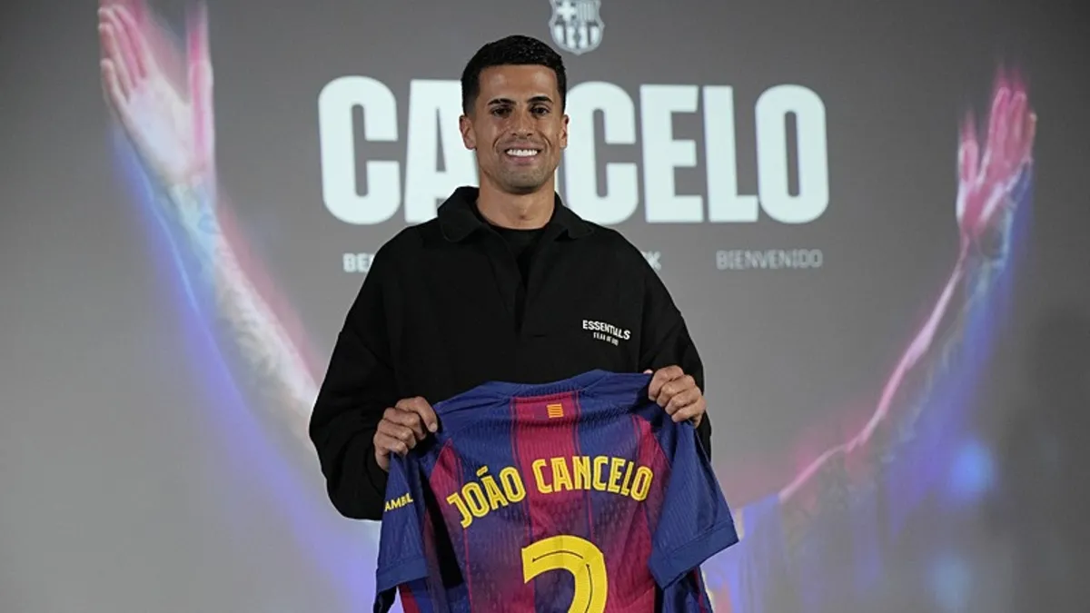 Cancelo, Barcelona formasıyla sahada: Yeni sezona hazır