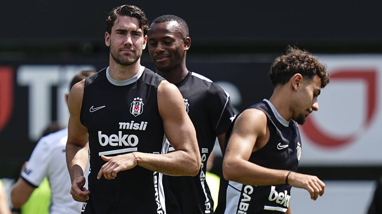 Beşiktaş'ın kadrosu belli oldu: İlk 11'de sürpriz isimler var